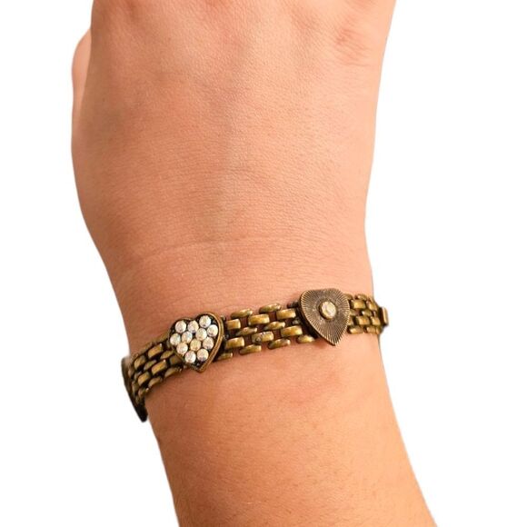 Top Shelf Crystal Heart Link Bracelet - Picture 15 of 15